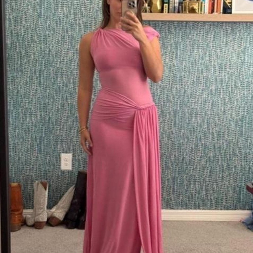 Misha The Sisal Mesh Maxi Dress in Pink size